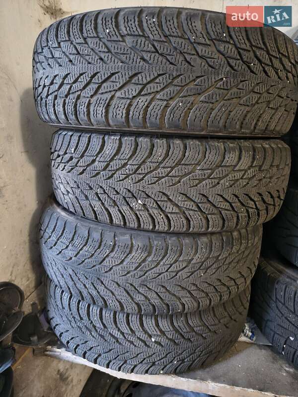 Хэтчбек Toyota Prius 2013 в Каменском