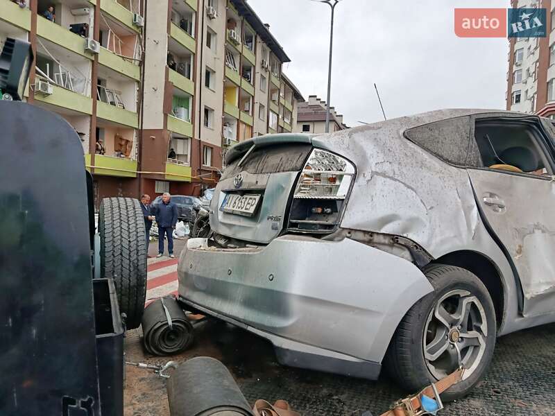 Хэтчбек Toyota Prius 2007 в Петропавловской Борщаговке