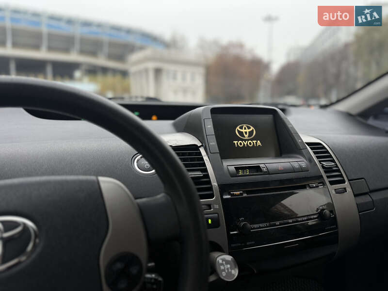 Хетчбек Toyota Prius 2006 в Дніпрі