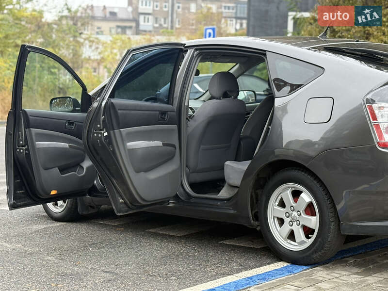 Хетчбек Toyota Prius 2006 в Дніпрі
