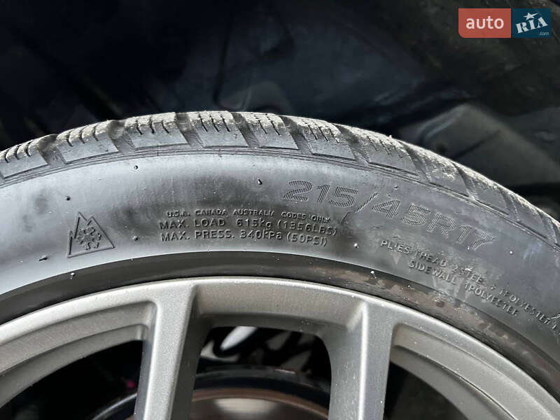 Хетчбек Toyota Prius 2013 в Києві