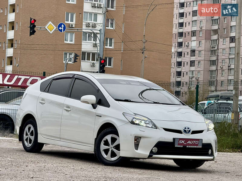 Хэтчбек Toyota Prius 2012 в Киеве