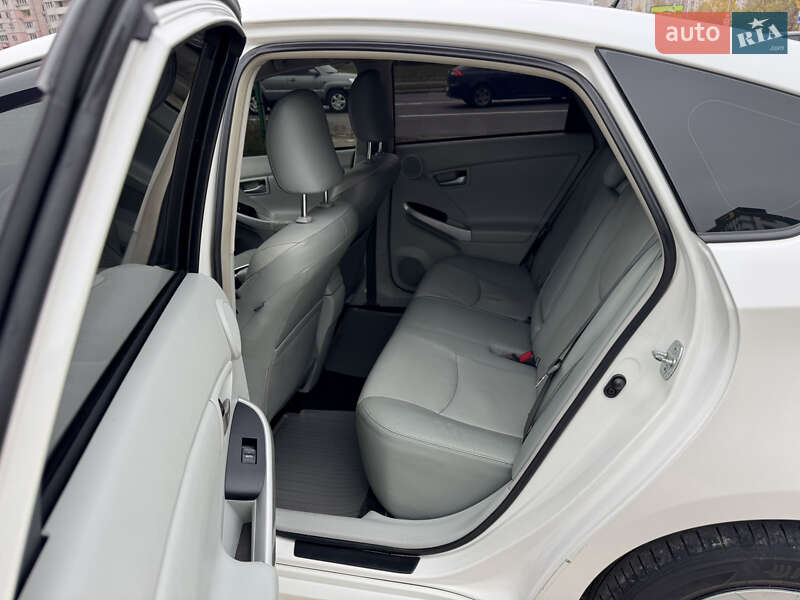 Хэтчбек Toyota Prius 2012 в Киеве