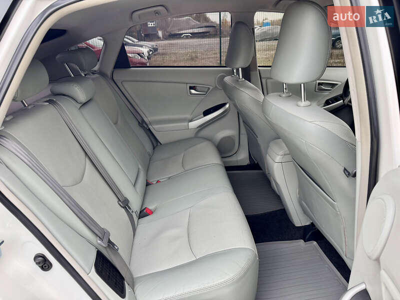 Хэтчбек Toyota Prius 2012 в Киеве