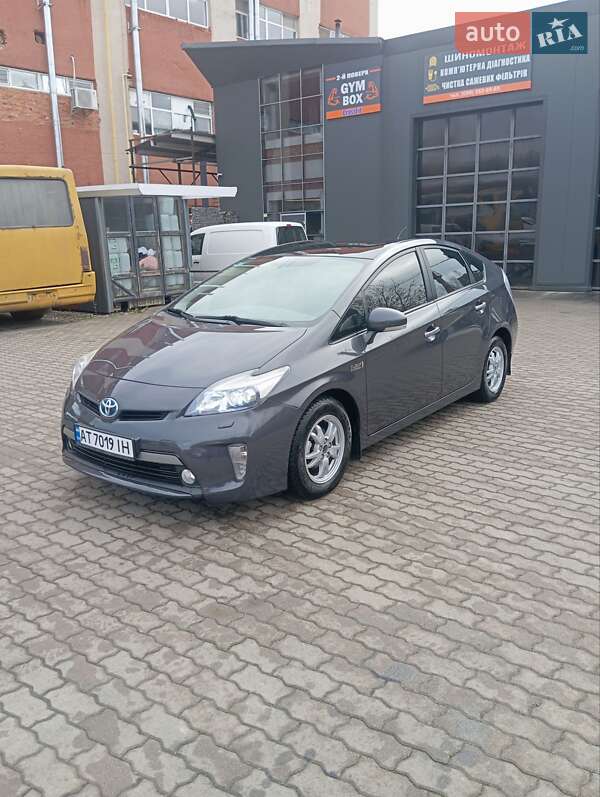 Хетчбек Toyota Prius 2012 в Калуші