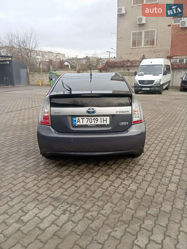 Хетчбек Toyota Prius 2012 в Калуші
