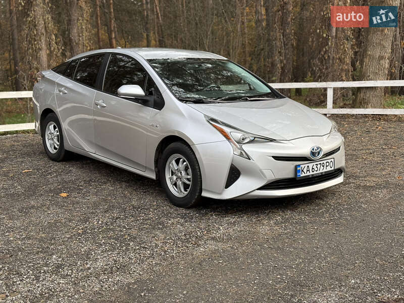 Хэтчбек Toyota Prius 2016 в Киеве фото 4 Хэтчбек Toyota Prius 2016 в Киеве