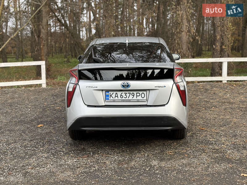 Хэтчбек Toyota Prius 2016 в Киеве фото 8 Хэтчбек Toyota Prius 2016 в Киеве