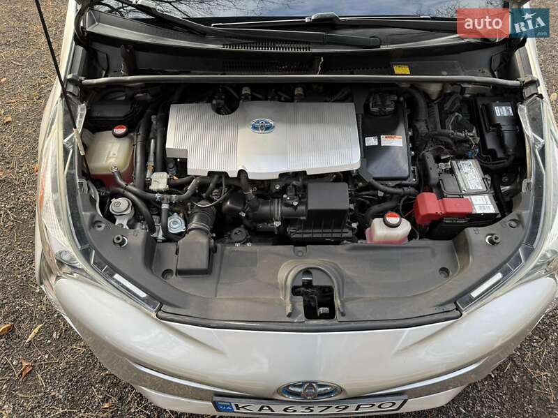 Хэтчбек Toyota Prius 2016 в Киеве фото 17 Хэтчбек Toyota Prius 2016 в Киеве