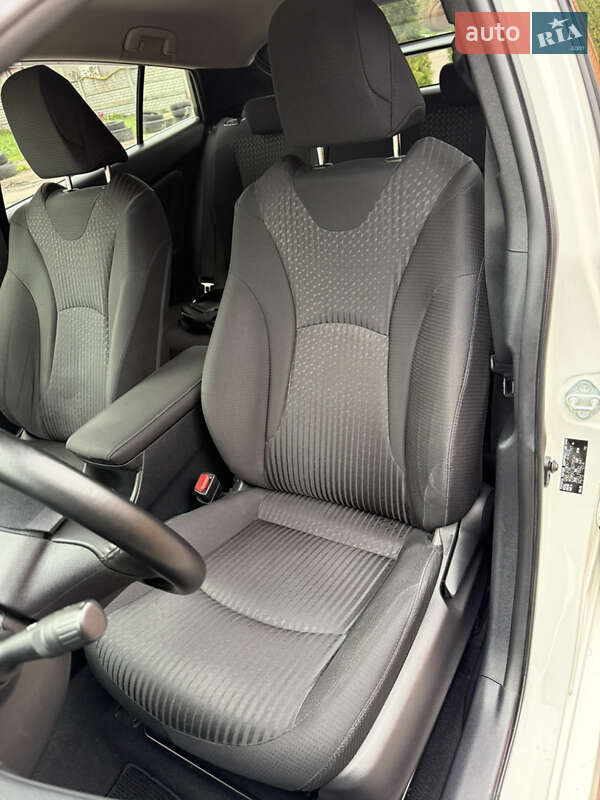 Хэтчбек Toyota Prius 2017 в Одессе фото 55 Хэтчбек Toyota Prius 2017 в Одессе