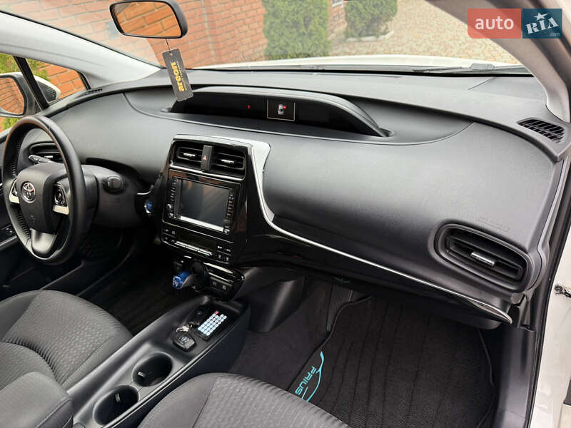 Хэтчбек Toyota Prius 2017 в Одессе фото 58 Хэтчбек Toyota Prius 2017 в Одессе