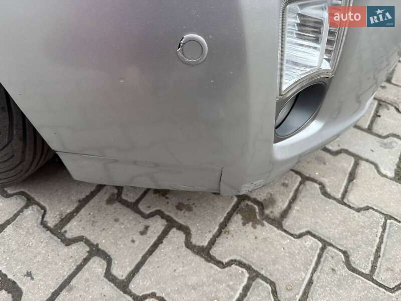 Хэтчбек Toyota Prius 2011 в Хмельницком