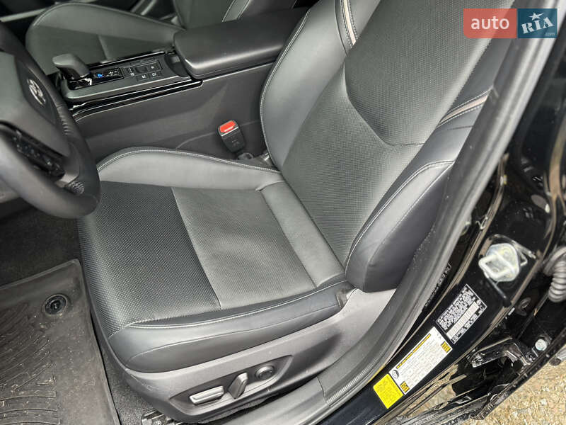 Хэтчбек Toyota Prius 2023 в Киеве фото 9 Хэтчбек Toyota Prius 2023 в Киеве