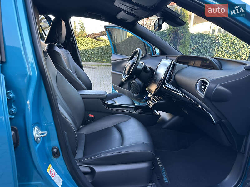 Хетчбек Toyota Prius 2022 в Одесі