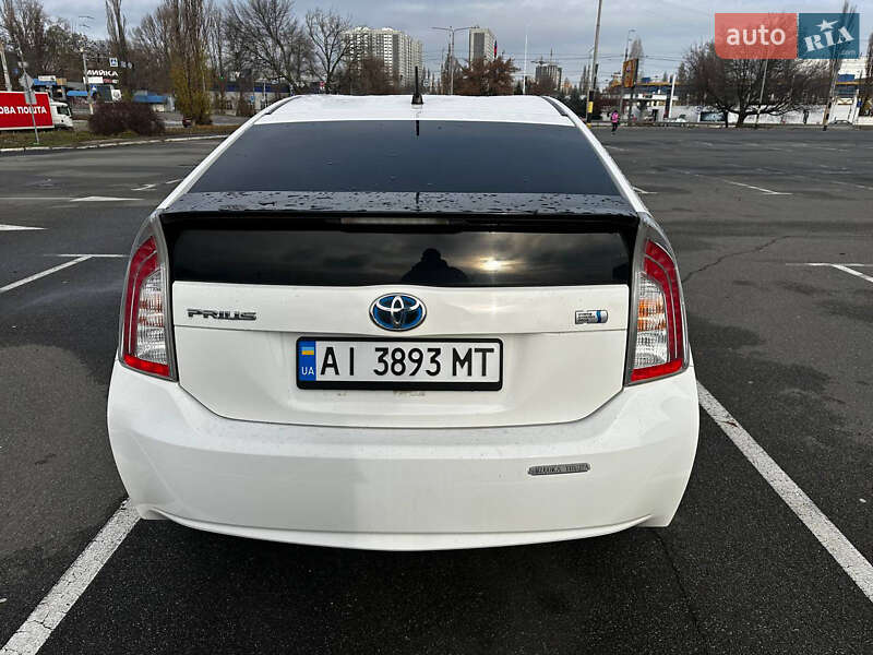 Хэтчбек Toyota Prius 2014 в Киеве фото 5 Хэтчбек Toyota Prius 2014 в Киеве