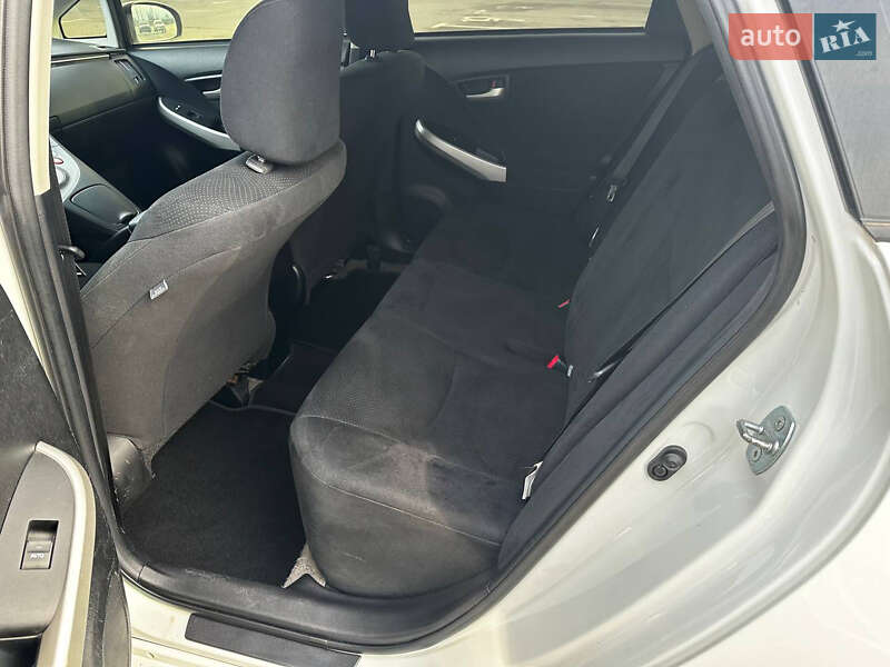 Хэтчбек Toyota Prius 2014 в Киеве фото 23 Хэтчбек Toyota Prius 2014 в Киеве