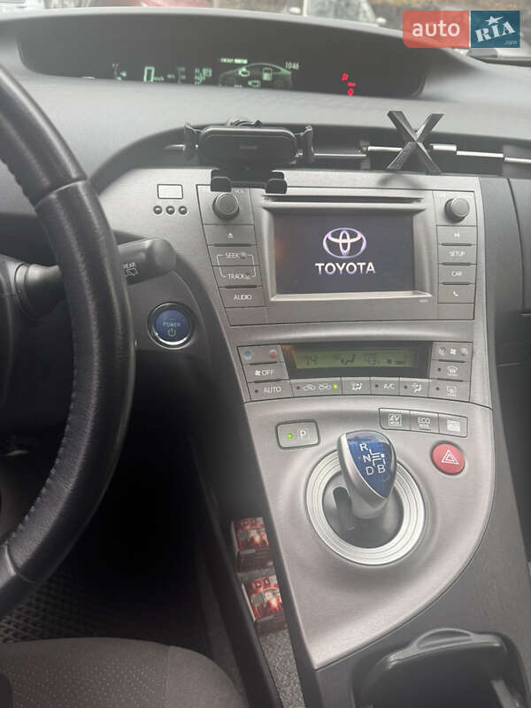 Хэтчбек Toyota Prius 2012 в Киеве