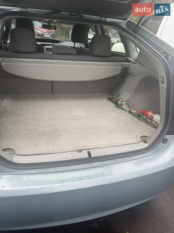 Хэтчбек Toyota Prius 2012 в Киеве