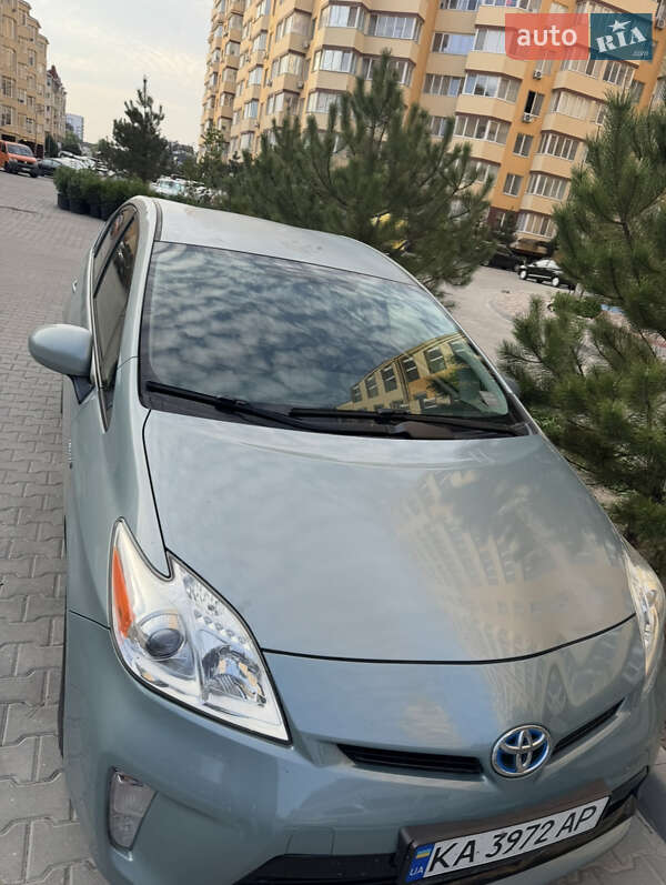 Хэтчбек Toyota Prius 2012 в Киеве
