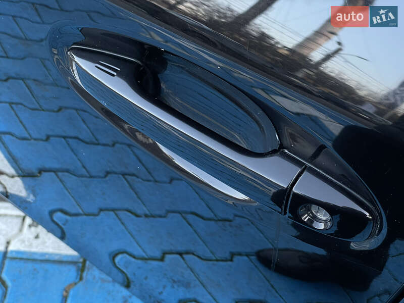 Хэтчбек Toyota Prius 2015 в Одессе