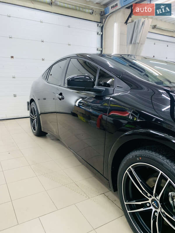 Хетчбек Toyota Prius 2024 в Одесі