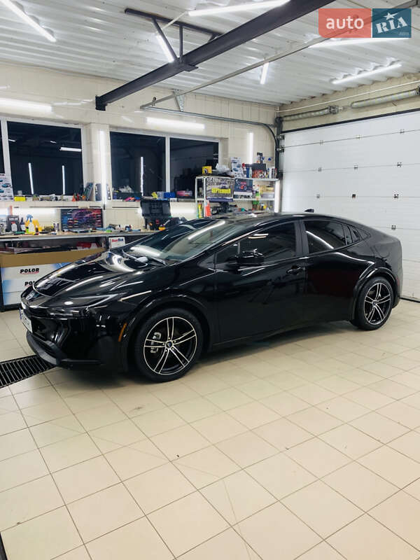 Хетчбек Toyota Prius 2024 в Одесі