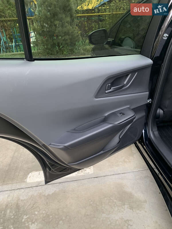 Хетчбек Toyota Prius 2024 в Одесі