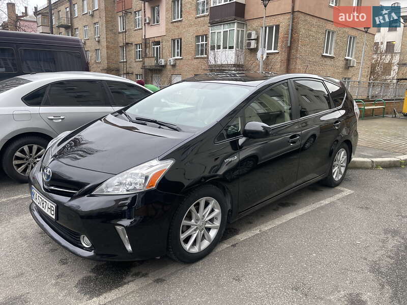 Хэтчбек Toyota Prius 2013 в Киеве