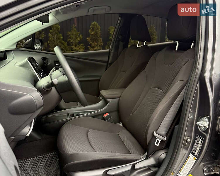 Хэтчбек Toyota Prius 2022 в Киеве