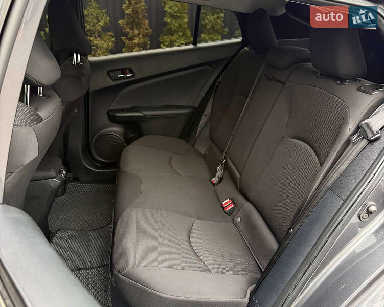 Хэтчбек Toyota Prius 2022 в Киеве