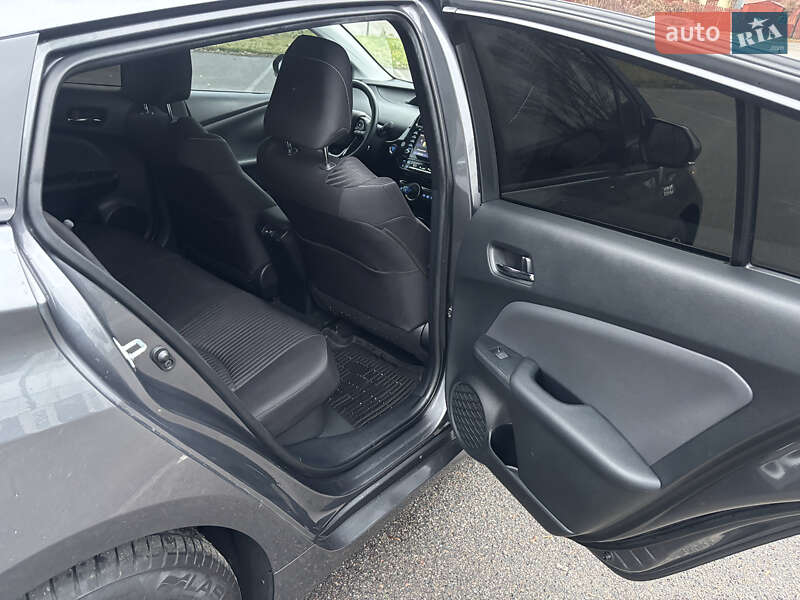Хэтчбек Toyota Prius 2021 в Киеве