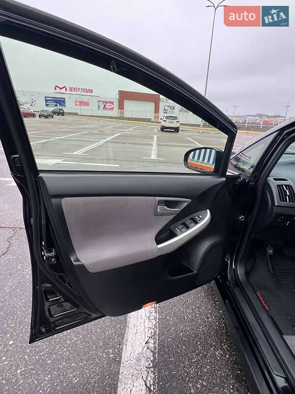 Хэтчбек Toyota Prius 2014 в Одессе