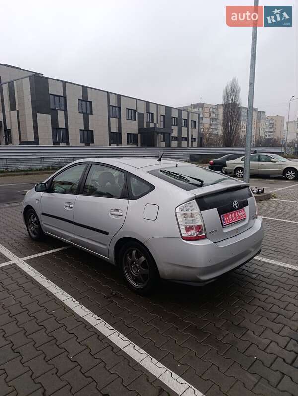 Хэтчбек Toyota Prius 2008 в Киеве