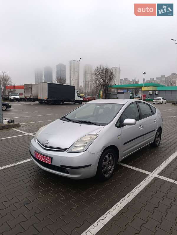 Хэтчбек Toyota Prius 2008 в Киеве