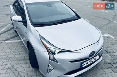Хэтчбек Toyota Prius 2016 в Киеве