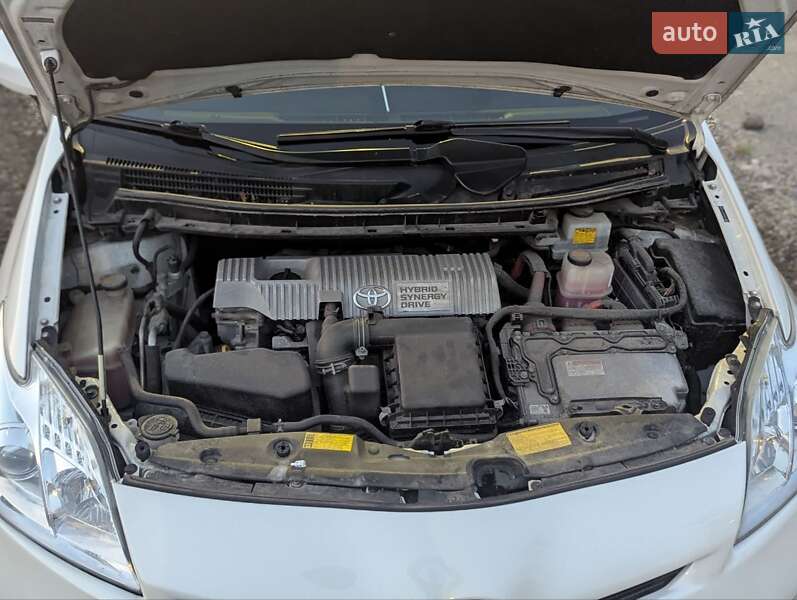 Хэтчбек Toyota Prius 2012 в Ровно