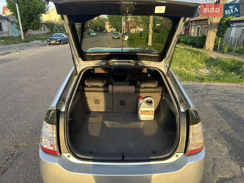 Хэтчбек Toyota Prius 2006 в Николаеве