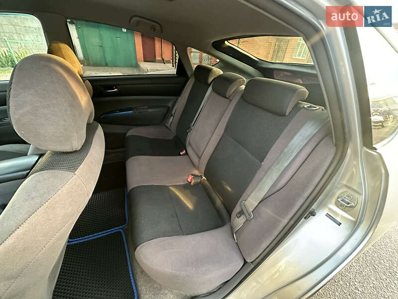 Хэтчбек Toyota Prius 2006 в Николаеве