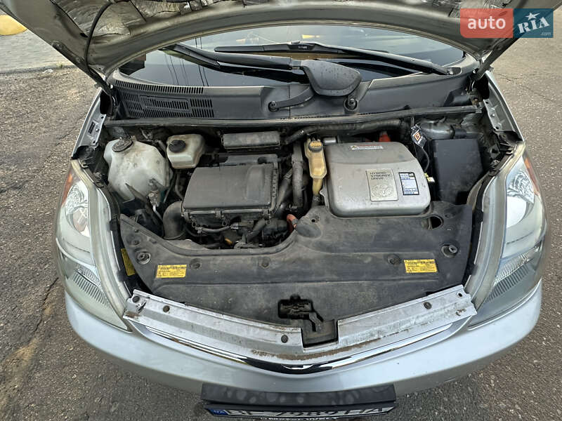 Хэтчбек Toyota Prius 2006 в Николаеве