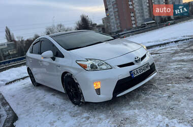 Хэтчбек Toyota Prius 2014 в Киеве