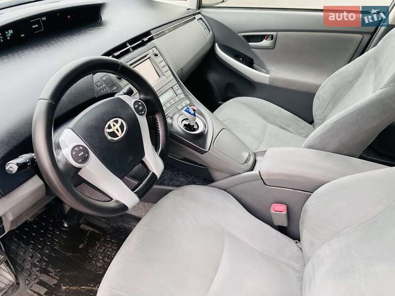 Хэтчбек Toyota Prius 2010 в Харькове