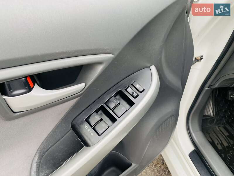 Хэтчбек Toyota Prius 2010 в Харькове