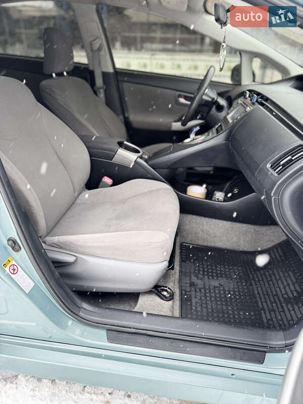 Хэтчбек Toyota Prius 2013 в Валках фото 12 Хэтчбек Toyota Prius 2013 в Валках