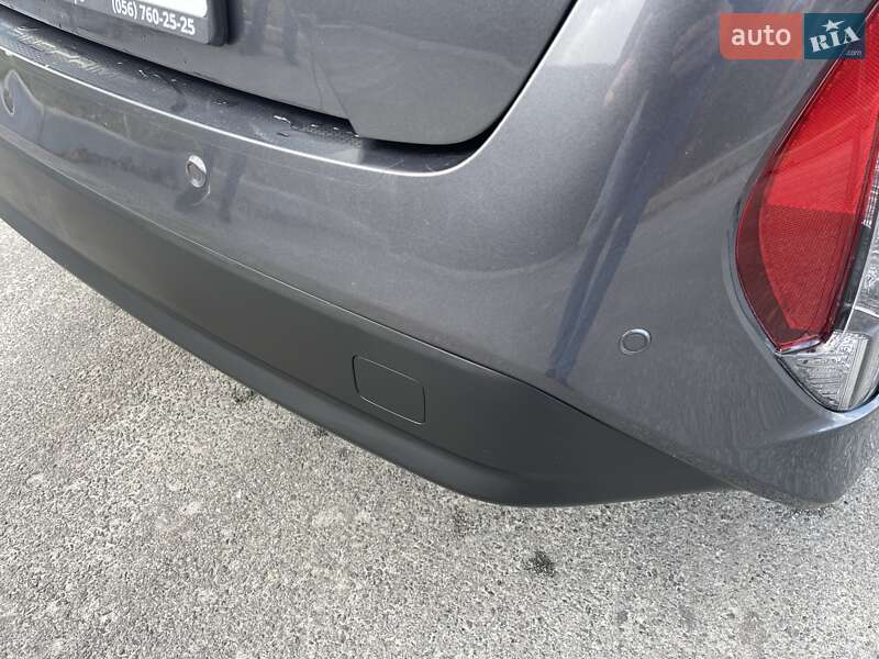 Хэтчбек Toyota Prius 2017 в Киеве фото 35 Хэтчбек Toyota Prius 2017 в Киеве