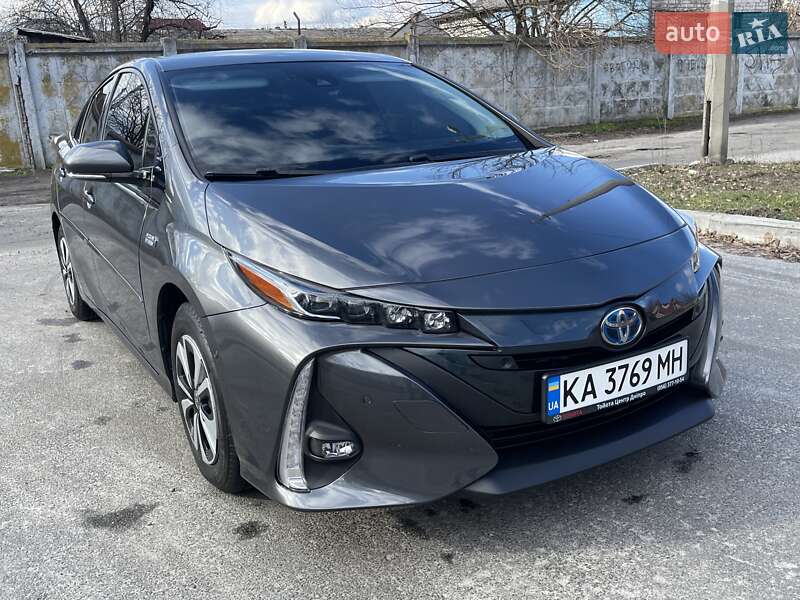 Хэтчбек Toyota Prius 2017 в Киеве фото 10 Хэтчбек Toyota Prius 2017 в Киеве
