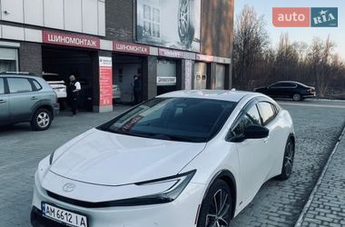 Хетчбек Toyota Prius 2024 в Дніпрі