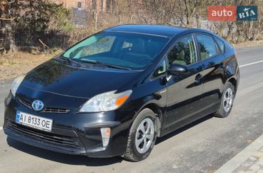 Хетчбек Toyota Prius 2015 в Києві