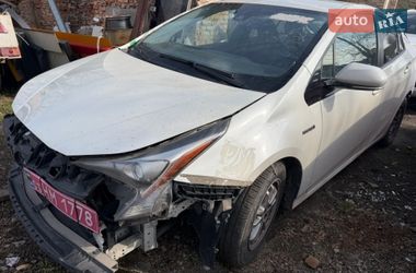 Хэтчбек Toyota Prius 2017 в Запорожье