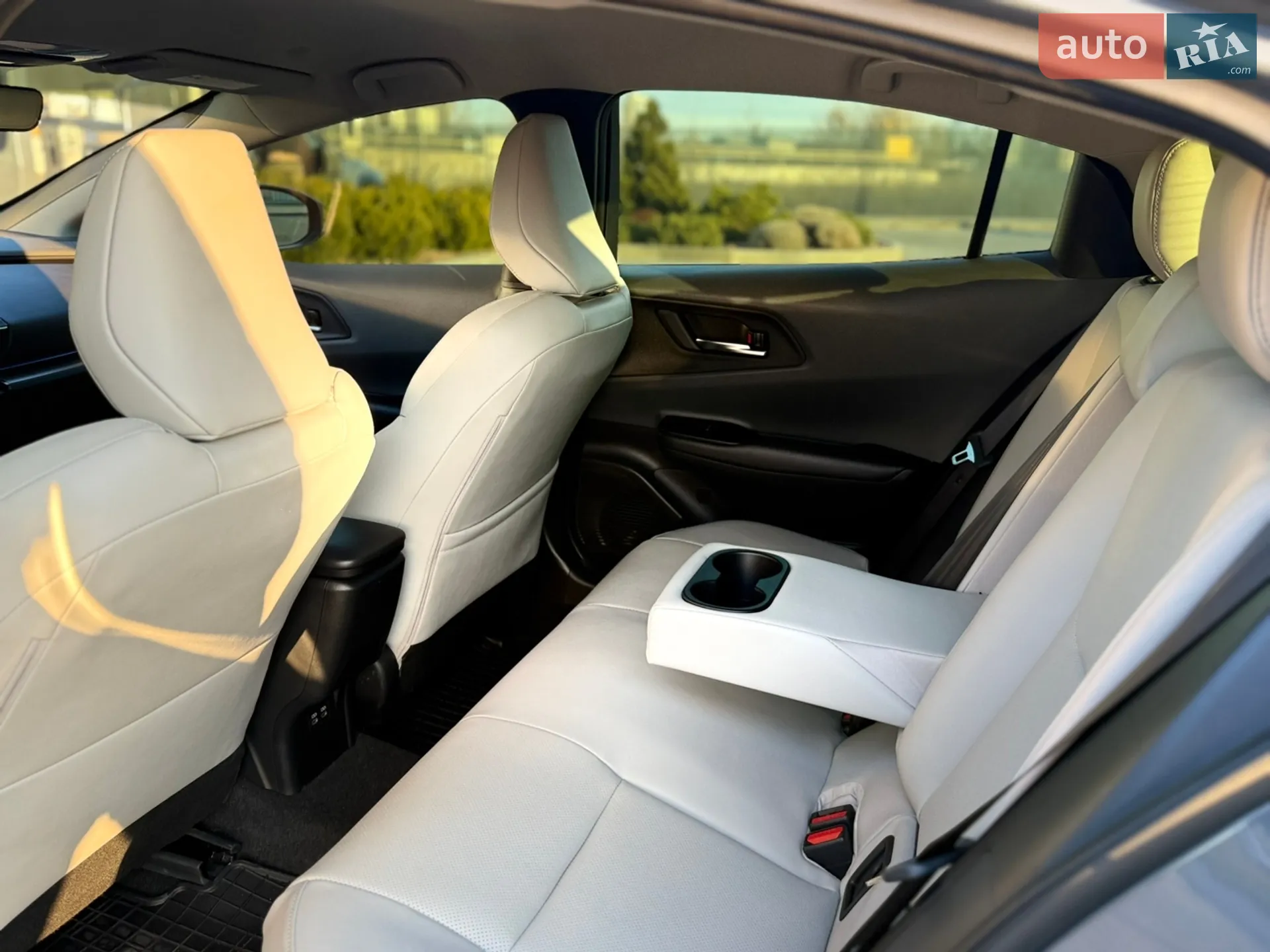 2024 Toyota Prius - мініатюра 12