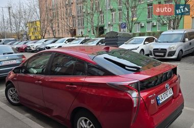 Хэтчбек Toyota Prius 2018 в Киеве